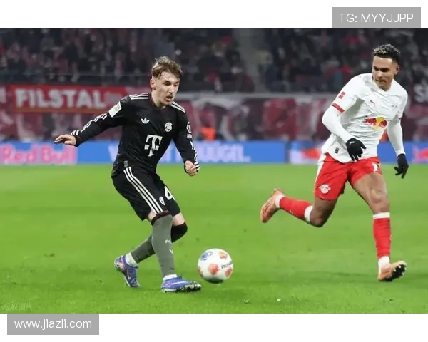 巨头与霸主的破裂：拜仁慕尼黑豪门地位危机四伏，战术战术体系崩塌成致命软肋