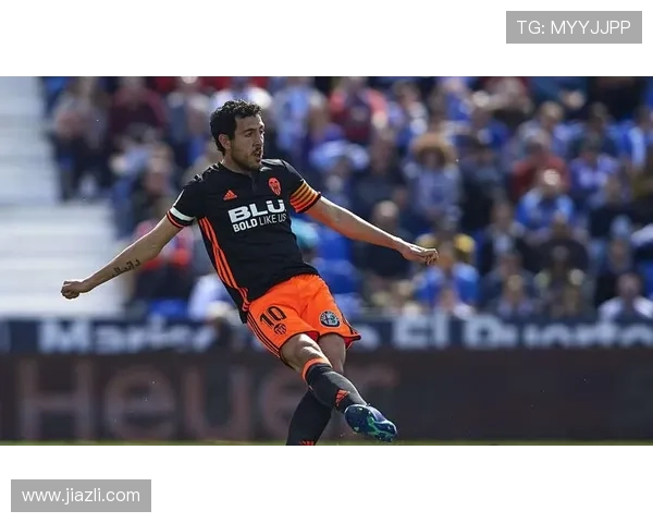 瓦伦西亚管理层决策争议，球队运营与竞技表现稳定性面临考验